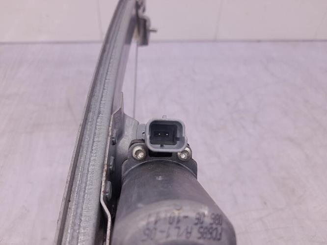 Leve vitre electrique avant gauche PEUGEOT 107 PHASE 1 Diesel