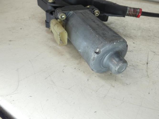 Leve vitre electrique avant gauche FORD FIESTA 4 PHASE 2