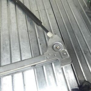 Leve vitre electrique avant gauche AUDI 80 3 PHASE 1 Diesel