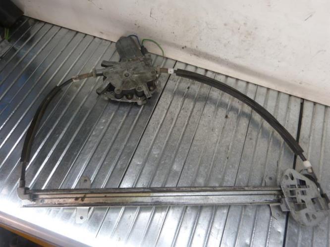 Leve vitre electrique avant gauche FORD ESCORT 5 PHASE 2 Essence