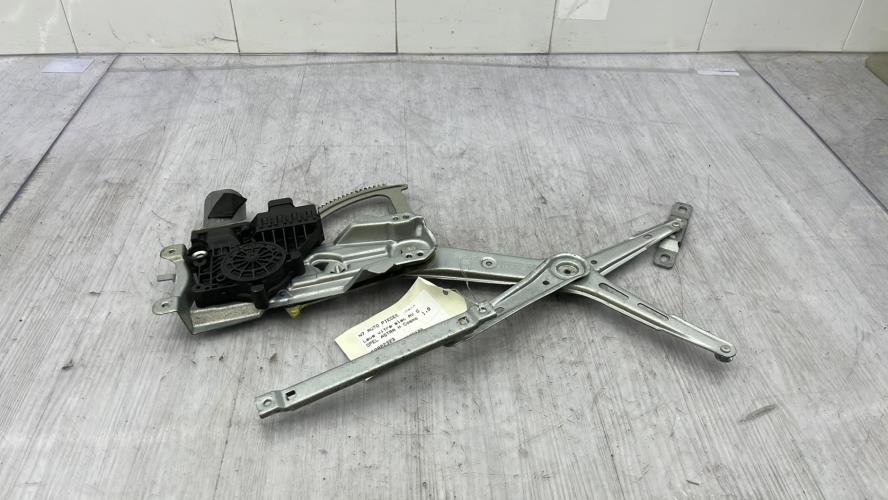 Leve vitre electrique avant gauche OPEL ASTRA H PHASE 1 BREAK Diesel