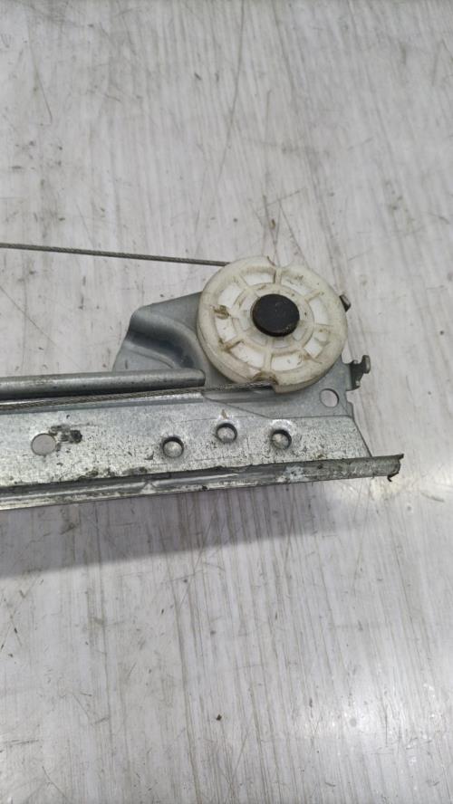 Leve vitre electrique avant gauche PEUGEOT 107 PHASE 1 Essence