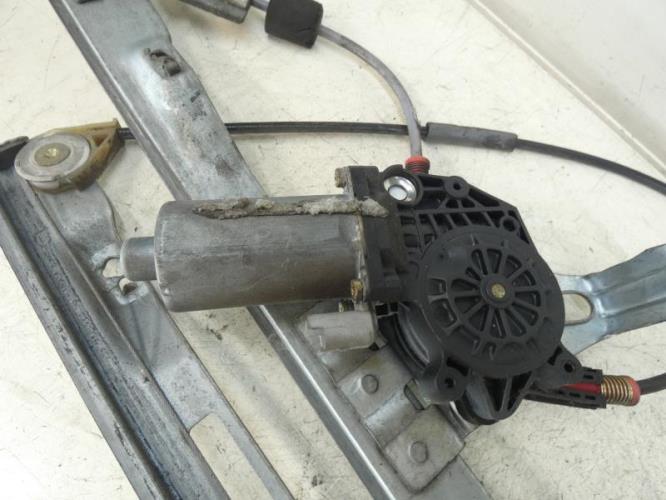 Leve vitre electrique avant gauche PEUGEOT 206