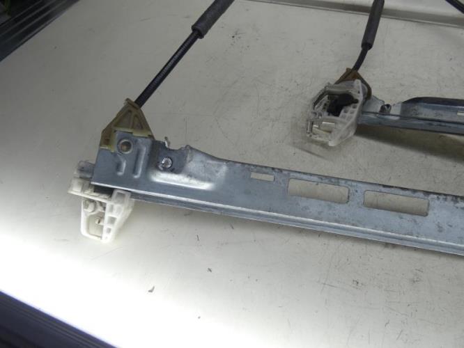 Leve vitre electrique avant gauche PEUGEOT