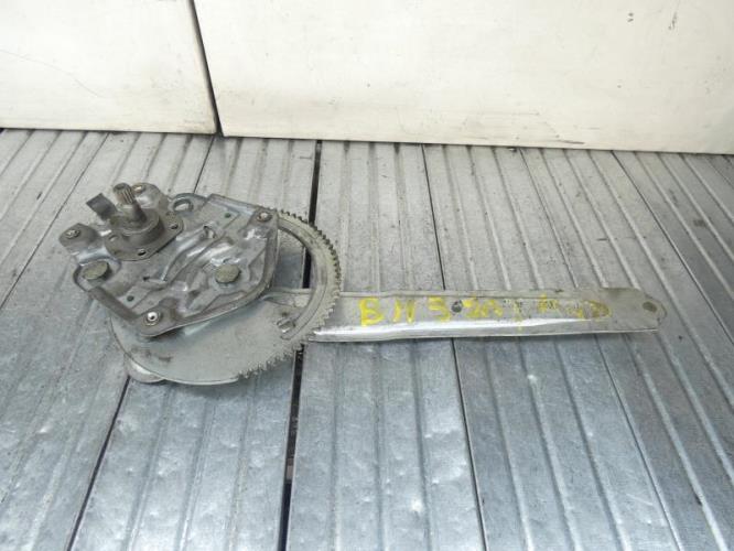 Leve vitre mecanique arriere droit BMW 320D