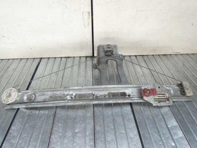Leve vitre mecanique arriere droit BMW 320D
