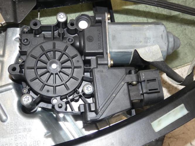 Leve vitre electrique arriere droit AUDI A4 1 PHASE 2 Diesel