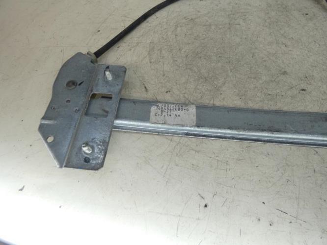 Leve vitre mecanique arriere droit PEUGEOT