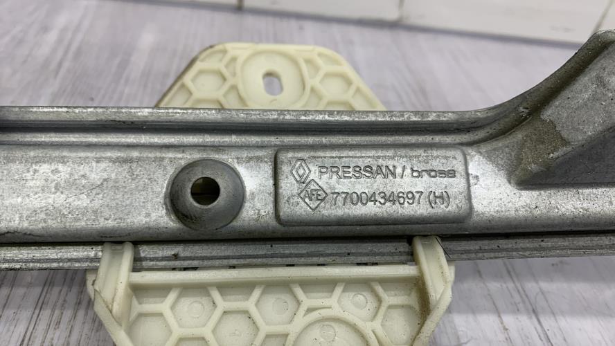 Leve vitre mecanique arriere gauche RENAULT CLIO 2 CAMPUS PHASE 2 Diesel