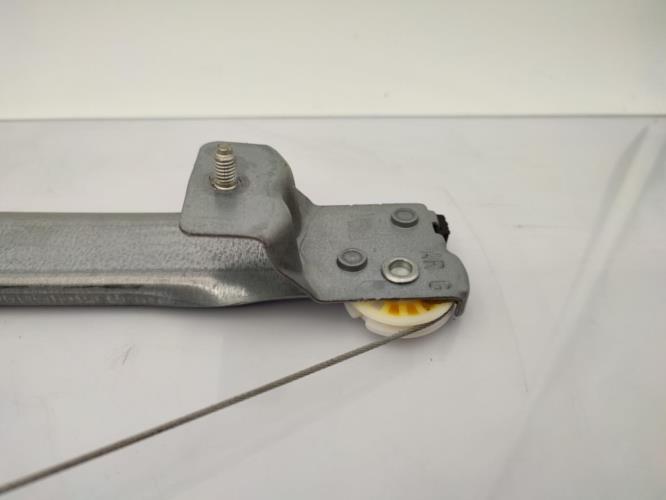 Leve vitre mecanique arriere gauche RENAULT CLIO 4 PHASE 1 Diesel