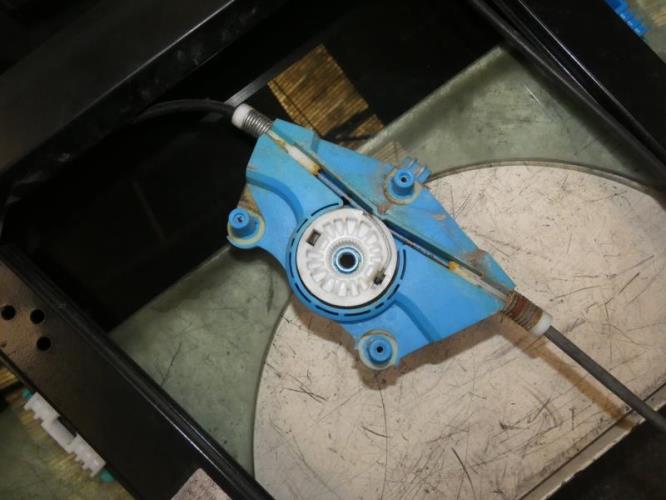 Leve vitre mecanique arriere gauche AUDI A4 1 AVANT PHASE 1 BREAK Diesel