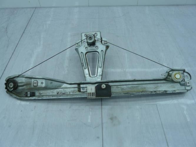 Leve vitre mecanique arriere gauche RENAULT CLIO 3 PHASE 1 Diesel