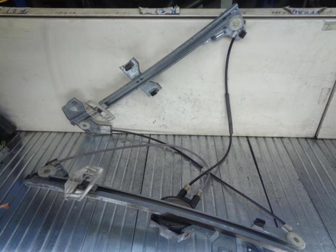 Leve vitre mecanique avant droit CITROEN BERLINGO 1 PHASE 1 Diesel