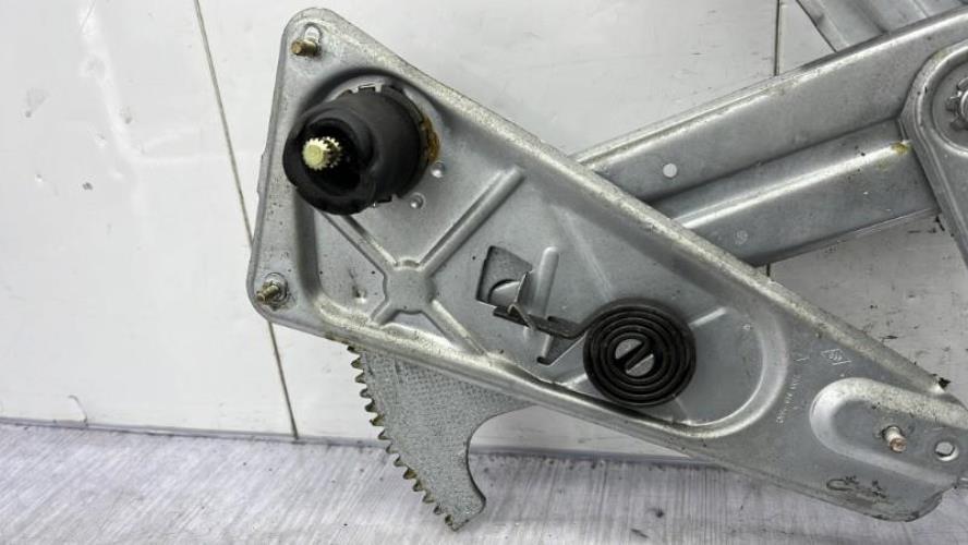 Leve vitre mecanique avant droit RENAULT TWINGO 1 PHASE 1 Essence