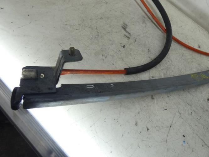 Leve vitre mecanique avant droit PEUGEOT 106 PHASE 1