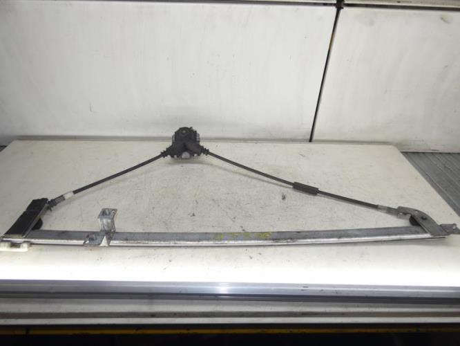 Leve vitre mecanique avant droit PEUGEOT BOXER 1