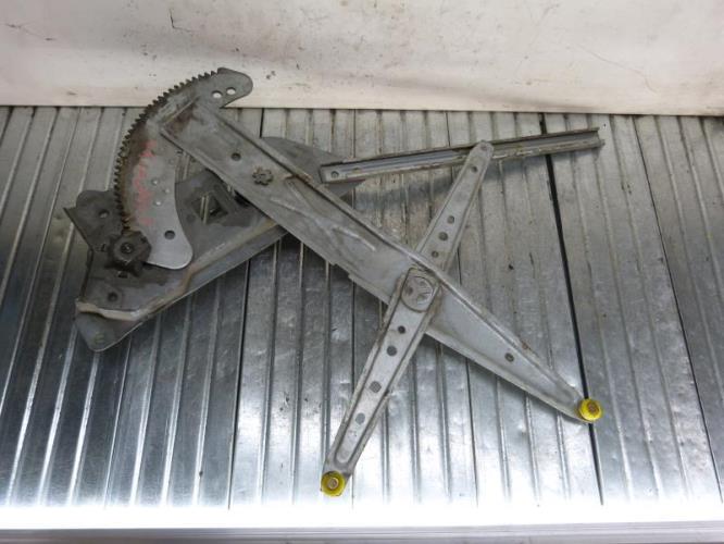 Leve vitre mecanique avant droit RENAULT KANGOO 1 PHASE 1 Diesel