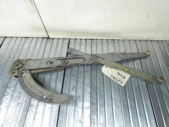 Leve vitre mecanique avant droit ROVER METRO PHASE 2 Essence