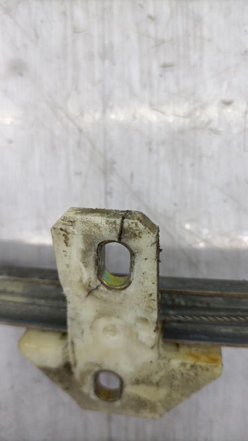 Leve vitre mecanique avant droit VOLKSWAGEN GOLF 2 Diesel