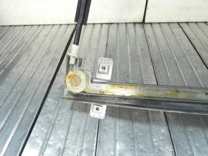 Leve vitre mecanique avant droit VOLKSWAGEN GOLF 2 Diesel