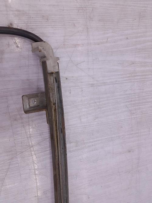 Leve vitre mecanique avant gauche VOLKSWAGEN GOLF 2 Diesel