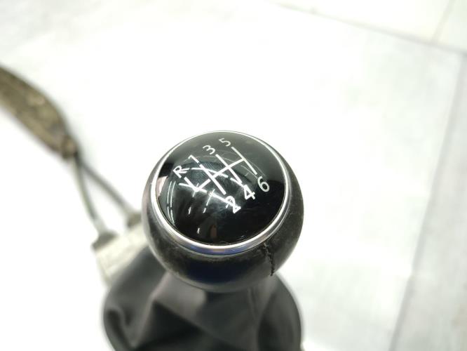 Levier de vitesses VOLKSWAGEN TOURAN 1 PHASE 2 Diesel