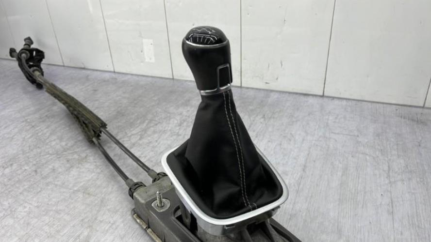 Levier de vitesses VOLKSWAGEN POLO 5 PHASE 1 Essence