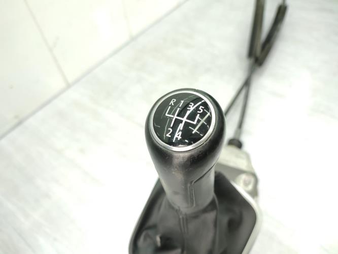 Levier de vitesses VOLKSWAGEN POLO 5 PHASE 1 Essence