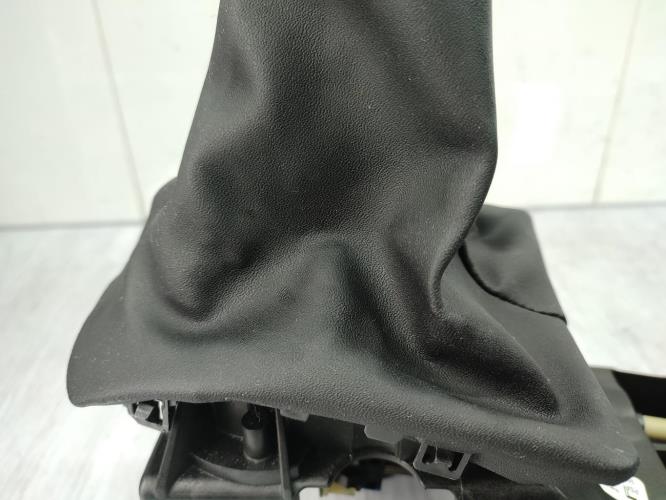 Levier de vitesses PEUGEOT 208 1 PHASE 2 Diesel