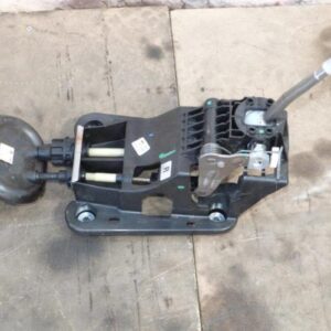 Levier de vitesses PEUGEOT 208 1 PHASE 2 Diesel