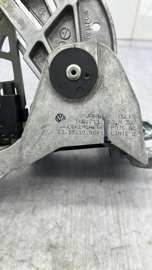 Levier frein à main VOLKSWAGEN GOLF 6 Essence