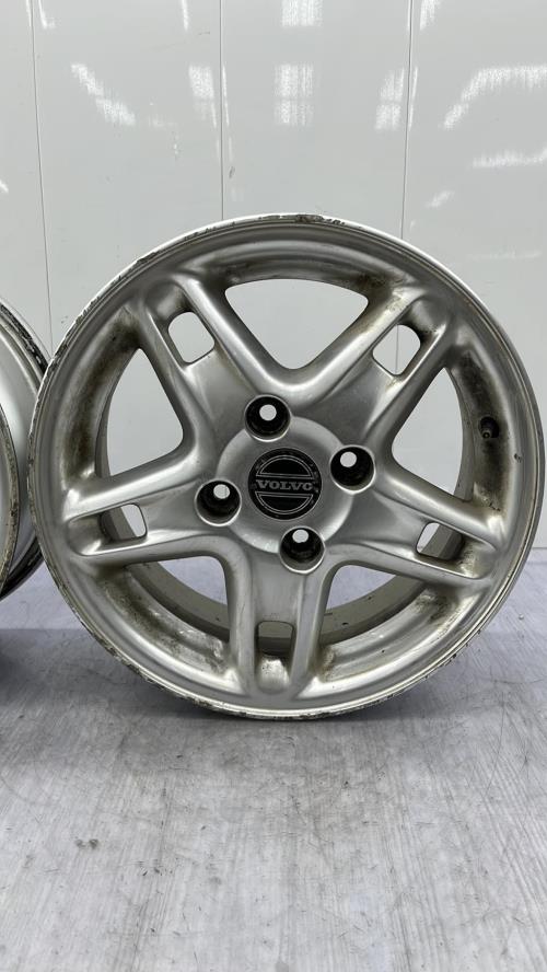 Jeu de 4 jantes  VOLVO V 40 1 PHASE 1 BREAK Essence