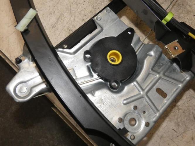 Mecanisme de leve vitre electrique arriere gauche AUDI A4 1 PHASE 1 Diesel