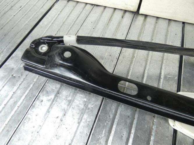 Mecanisme de leve vitre electrique arriere gauche VOLKSWAGEN JETTA 5 Essence