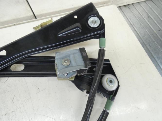 Mecanisme de leve vitre electrique avant gauche VOLKSWAGEN