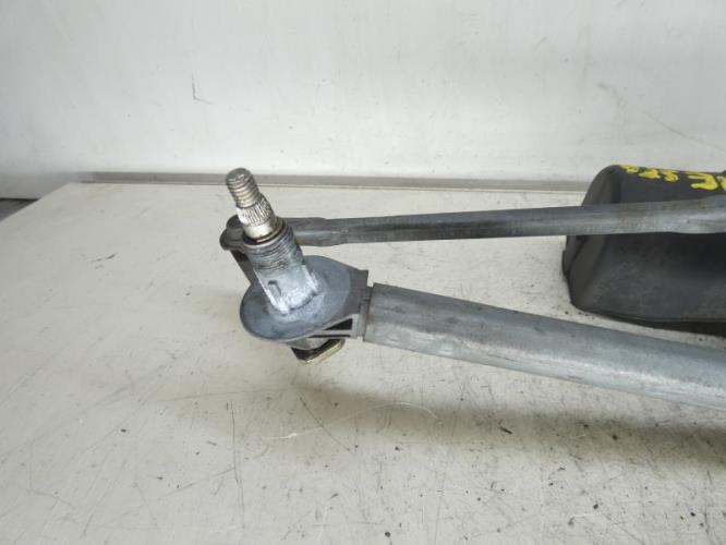 Moteur essuie glace avant FORD FIESTA 3 PHASE 1