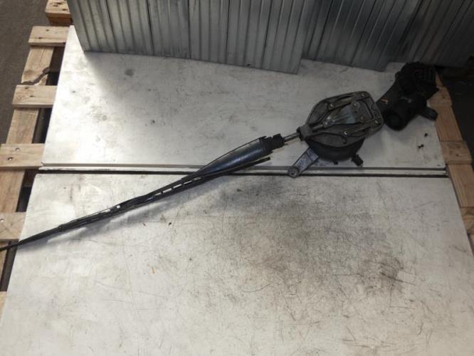 Moteur essuie glace avant MERCEDES CLASSE E 210 PHASE 1