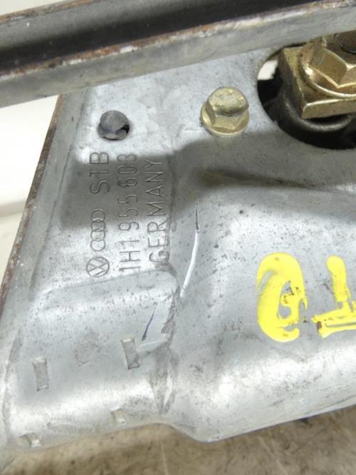 Moteur essuie glace avant VOLKSWAGEN GOLF 3