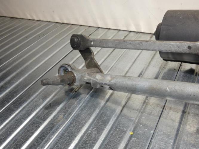 Moteur essuie glace avant RENAULT CLIO 2 PHASE 1 Diesel