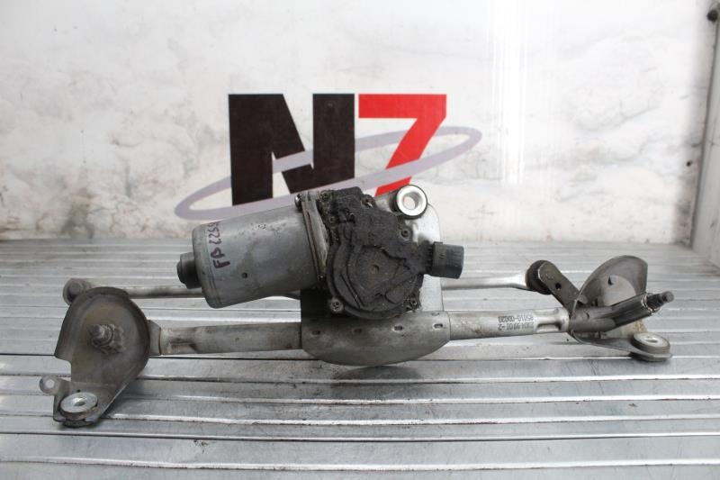 Moteur essuie glace avant TOYOTA YARIS 1 PHASE 2 Diesel