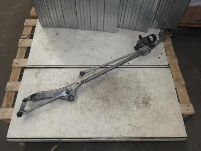 Moteur essuie glace avant MERCEDES CLASSE A 169 PHASE 1