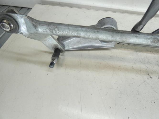 Moteur essuie glace avant MERCEDES CLASSE CLK 209 CABRIOLET