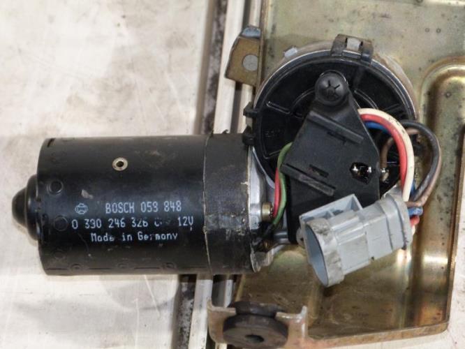 Moteur essuie glace avant RENAULT Essence