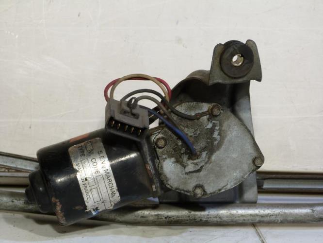 Moteur essuie glace avant RENAULT R9 Essence