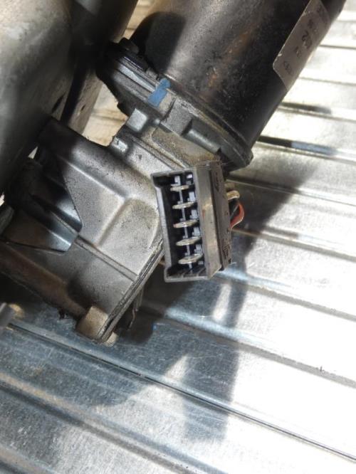 Moteur essuie glace avant RENAULT TRAFIC 1 PHASE 1 Essence