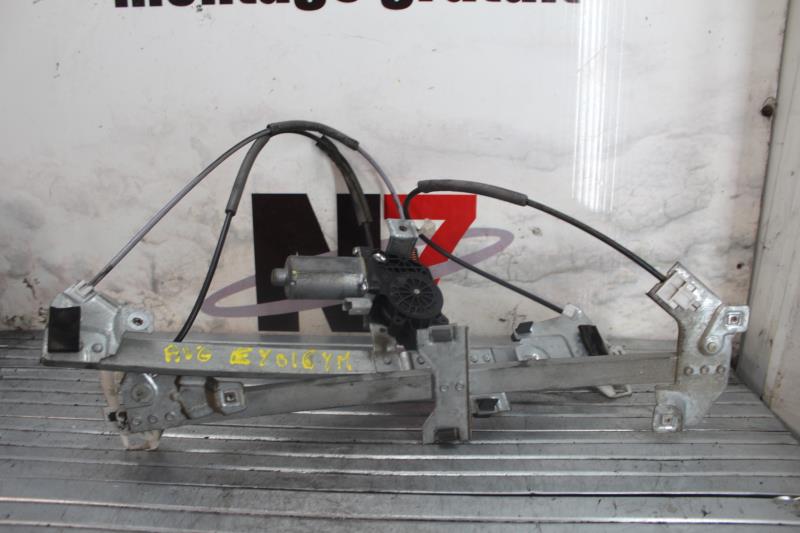 Moteur essuie glace avant gauche CITROEN BERLINGO 1 PHASE 2 Diesel