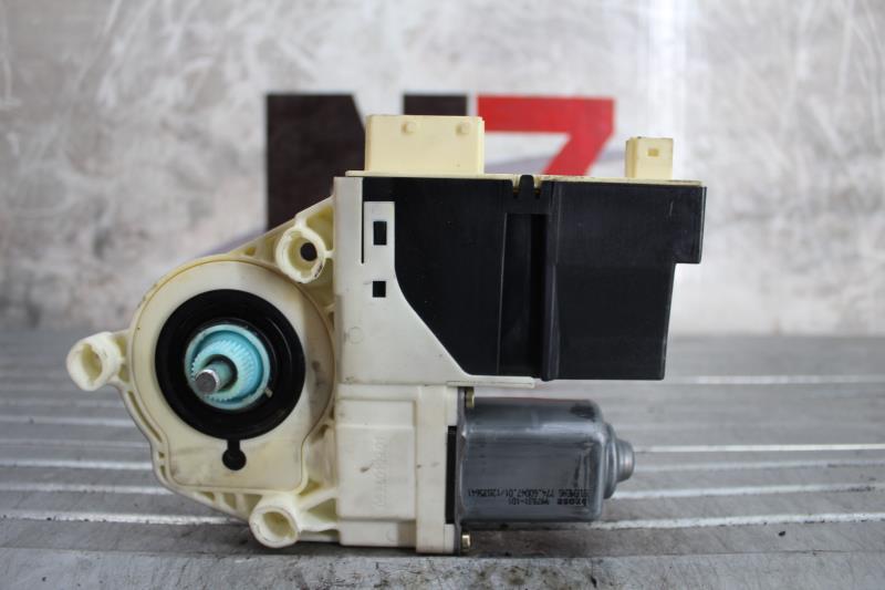 Moteur leve vitre avant droit CITROEN C4 1 PHASE 1 Diesel