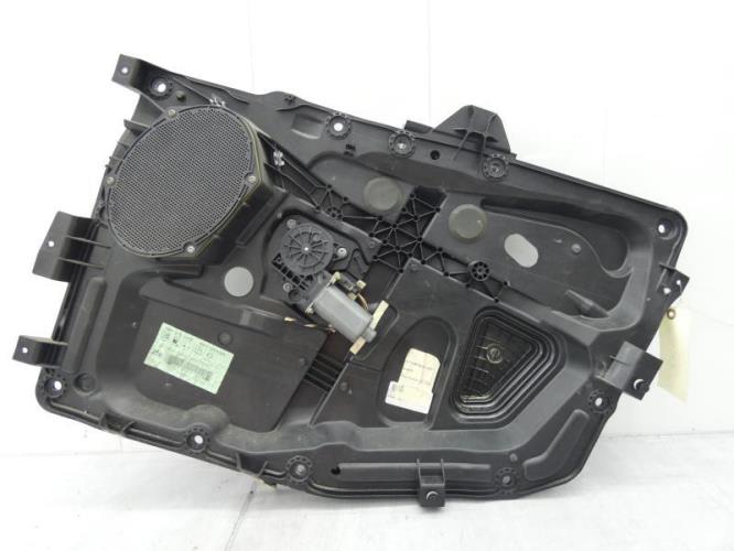 Moteur leve vitre avant droit FORD FIESTA 5 PHASE 1 Essence