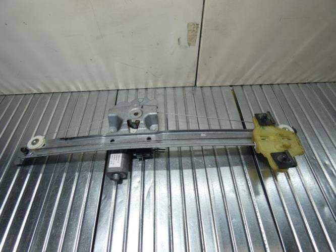 Moteur leve vitre avant droit RENAULT CLIO 4 PHASE 1 Diesel