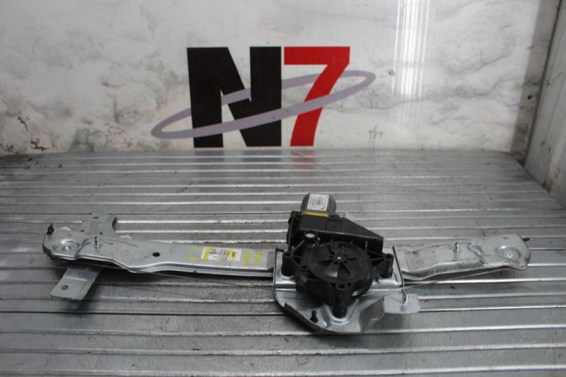 Moteur leve vitre avant droit PEUGEOT 208 1 PHASE 1 Diesel
